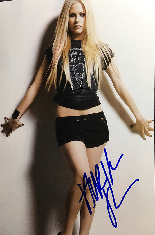 Avril Lavigne | Autographed 6x4