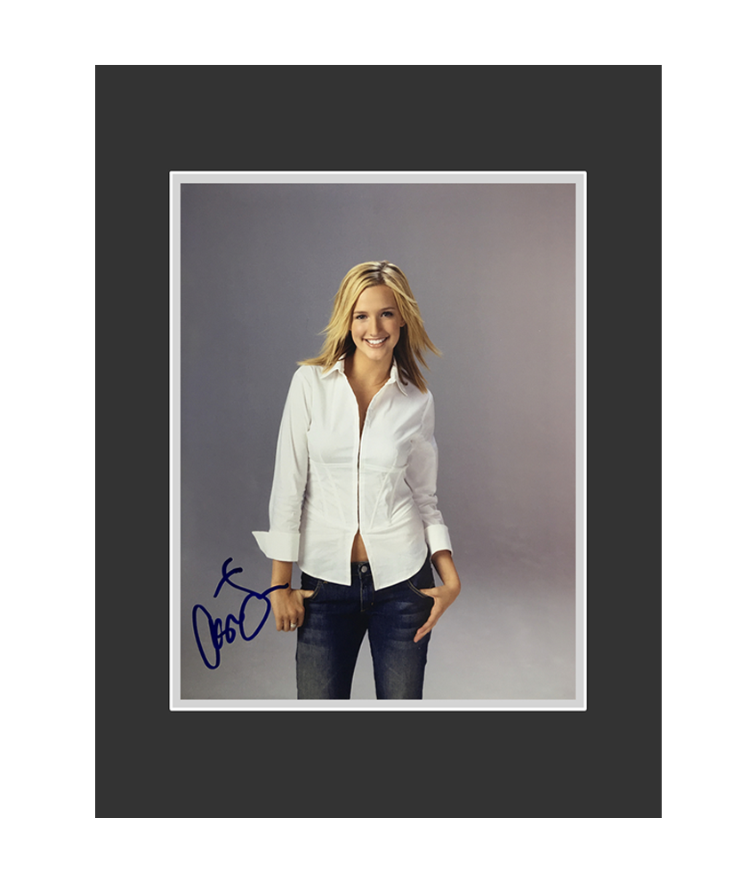 Ashlee Simpson | Autographed 8x10 Photo