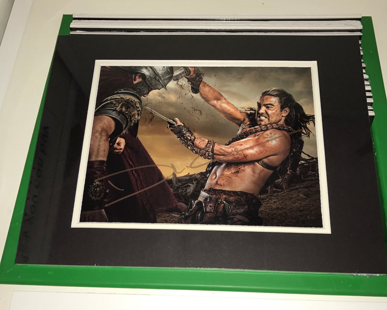 Dustin Clare Autograph | Spartacus: Gods of the Arena