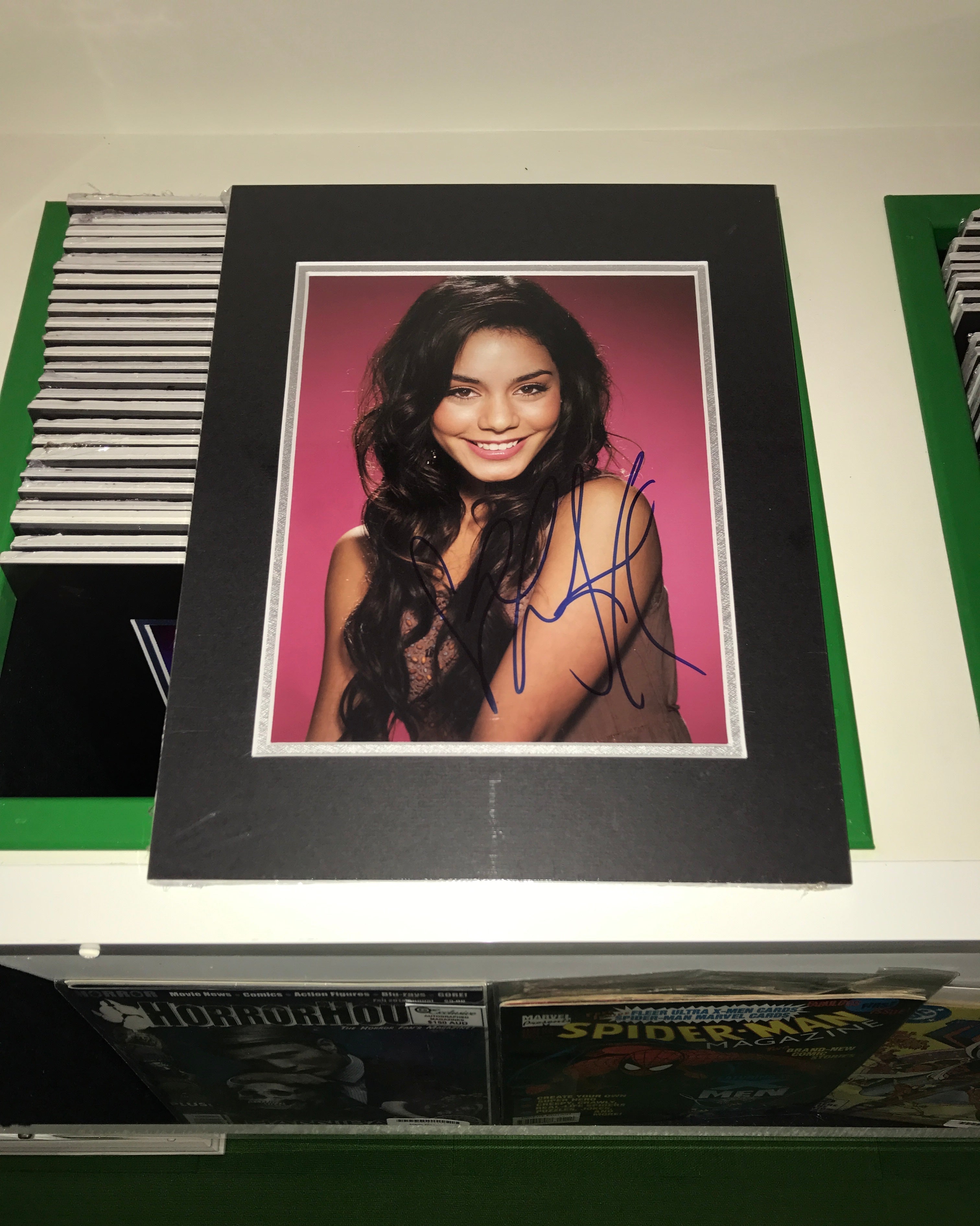 Vanessa Hudgens Autograph | High School Musical