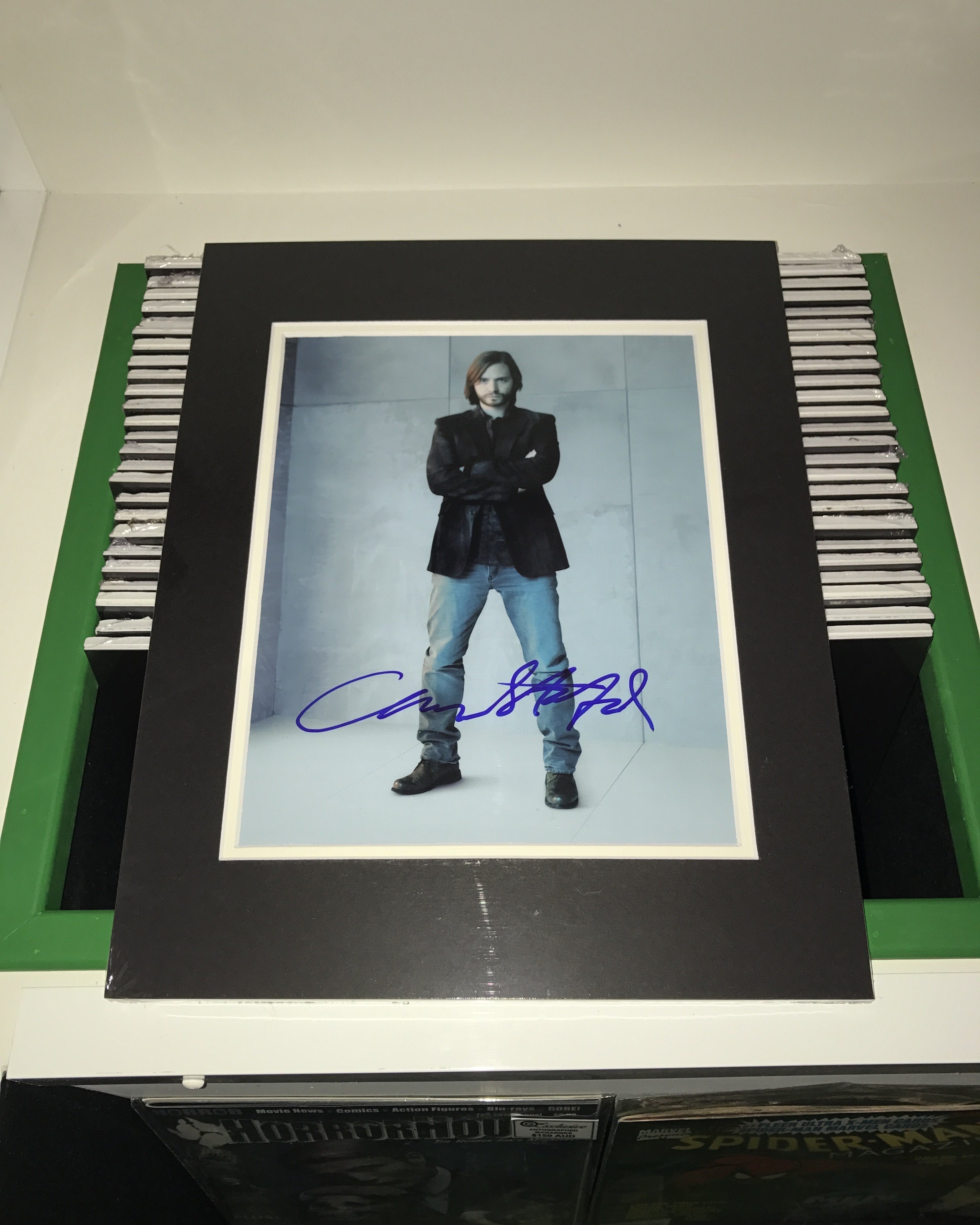 Aaron Stanford Autograph | Nikita