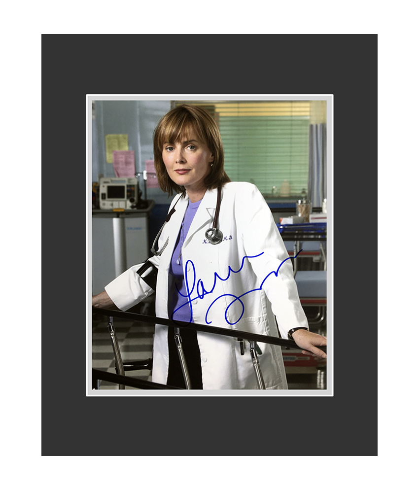 Laura Innes | Autographed 8x10 Photo