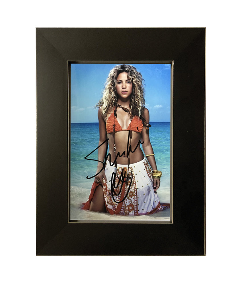 Shakira Autograph | Singer | Musician | Songwriter